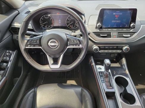 Certified 2024 Nissan Altima 2.5 SR FWD image 16