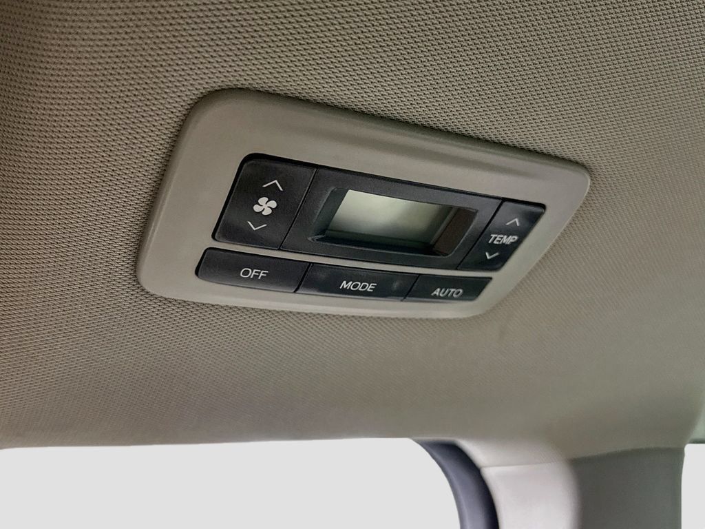 Certified 2020 Toyota Sienna XLE w/ XLE Navigation Package FWD image 14
