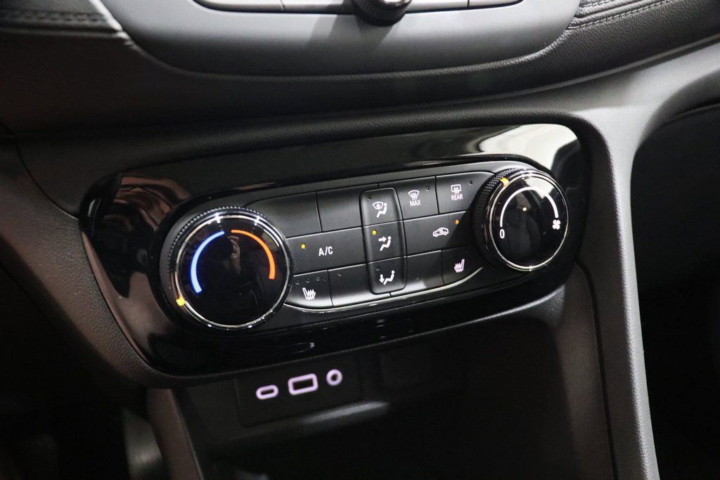 Used 2023 Buick Encore GX Preferred w/ Cold Weather Comfort Package FWD image 26