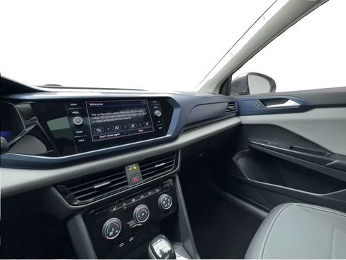 Used 2023 Volkswagen Taos SE w/ Panoramic Sunroof Package FWD image 42