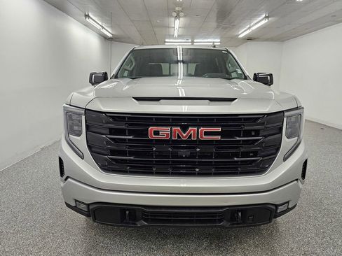 Used 2022 GMC Sierra 1500 Elevation w/ Elevation Premium Package image 2