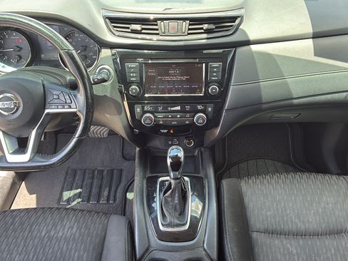 Used 2019 Nissan Rogue SV AWD/4WD image 31