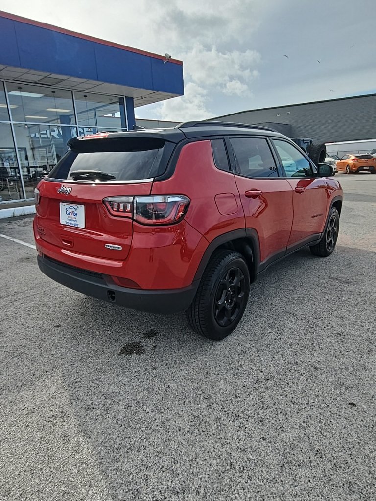 Used 2024 Jeep Compass Trailhawk AWD/4WD image 7