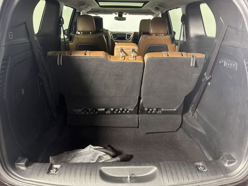 Used 2018 Chrysler Pacifica Limited FWD image 24