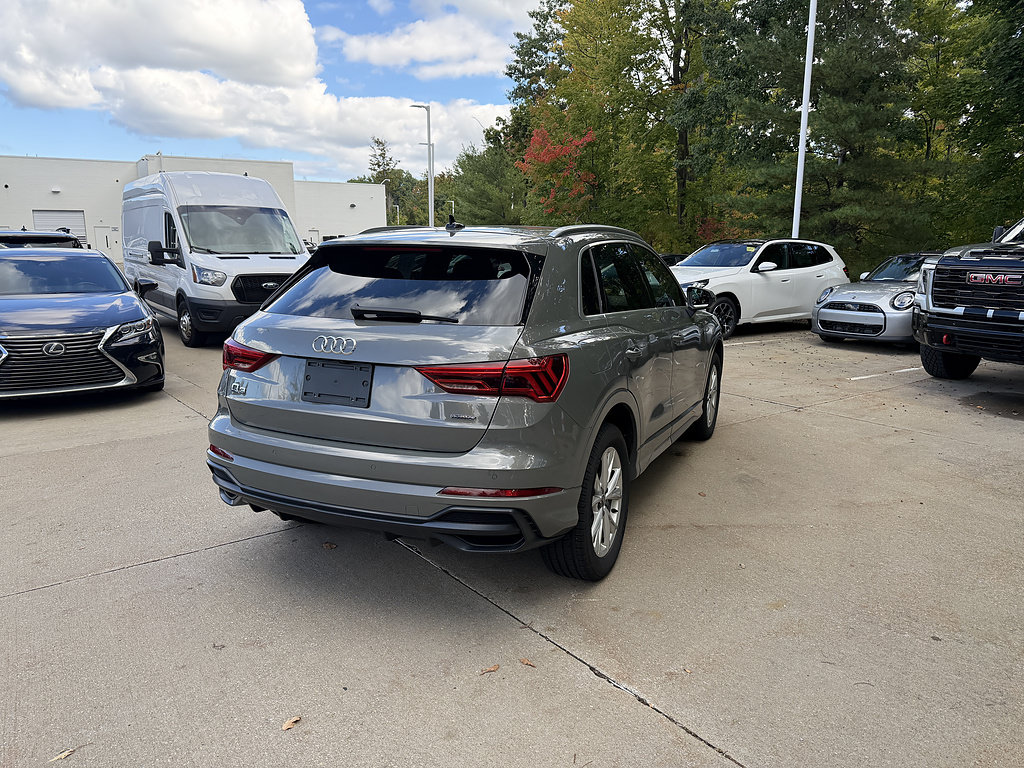 Used 2021 Audi Q3 2.0T Premium Plus AWD/4WD image 3