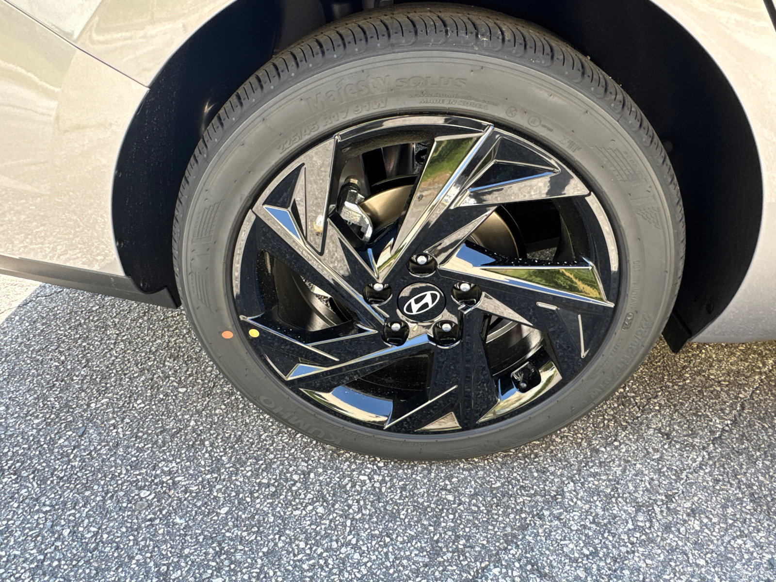 New 2026 Hyundai Kona Limited FWD image 18