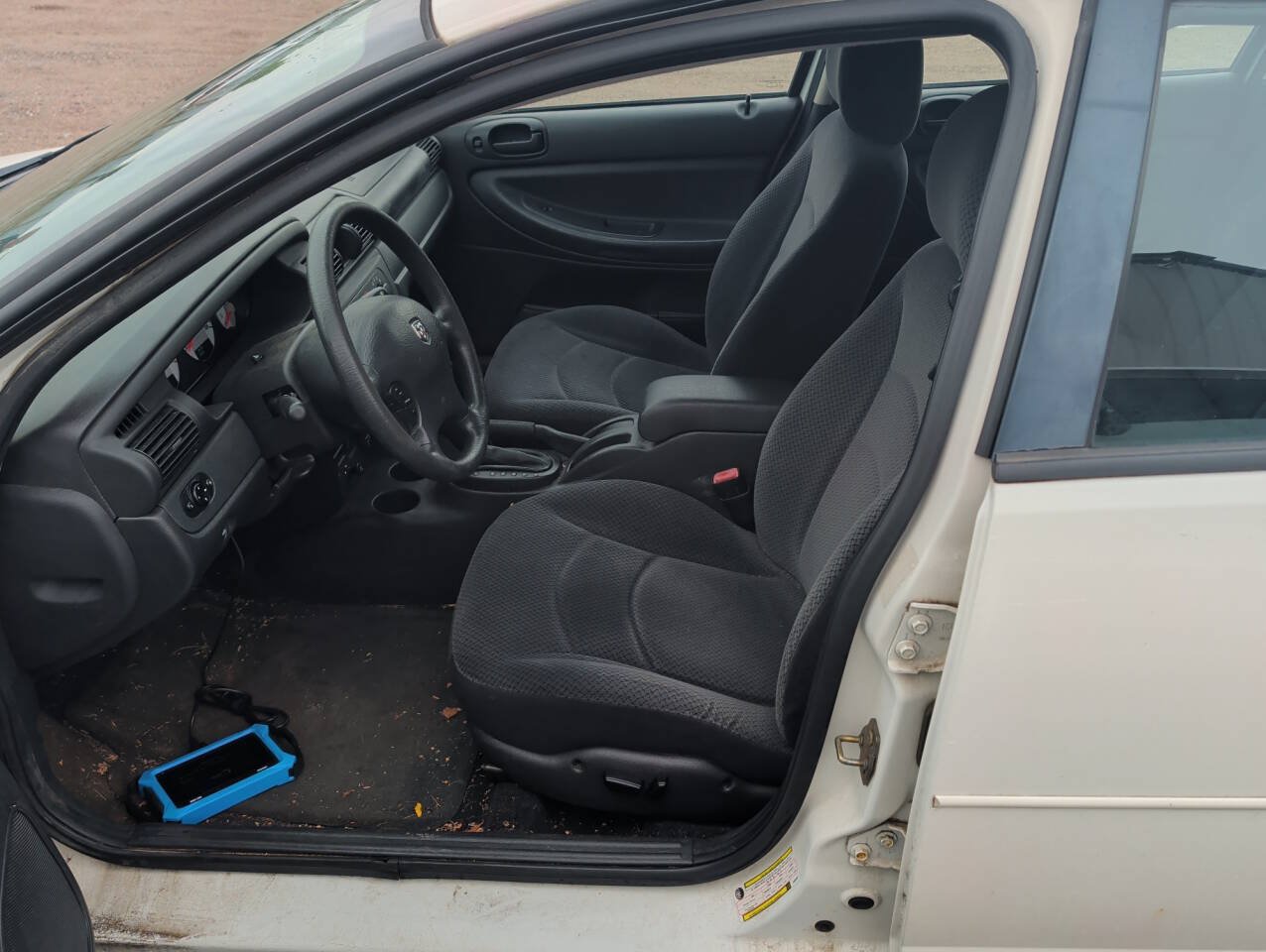 Used 2005 Dodge Stratus SXT FWD image 19