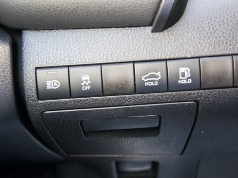 Used 2023 Toyota Camry SE image 17