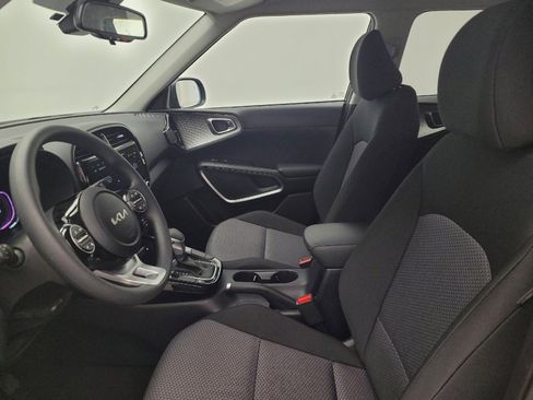 Used 2025 Kia Soul S image 17