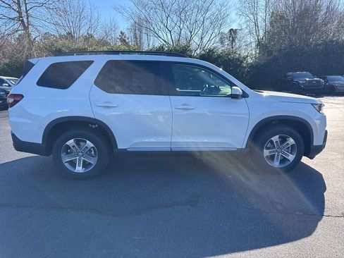 New 2026 Honda Pilot EX-L image 2