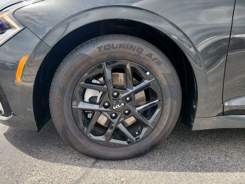 Used 2025 Kia K5 LXS image 9