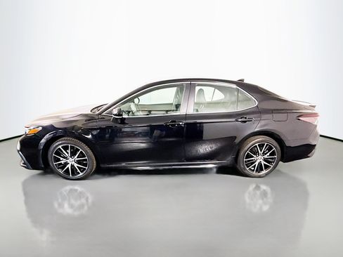 Used 2024 Toyota Camry SE FWD image 6