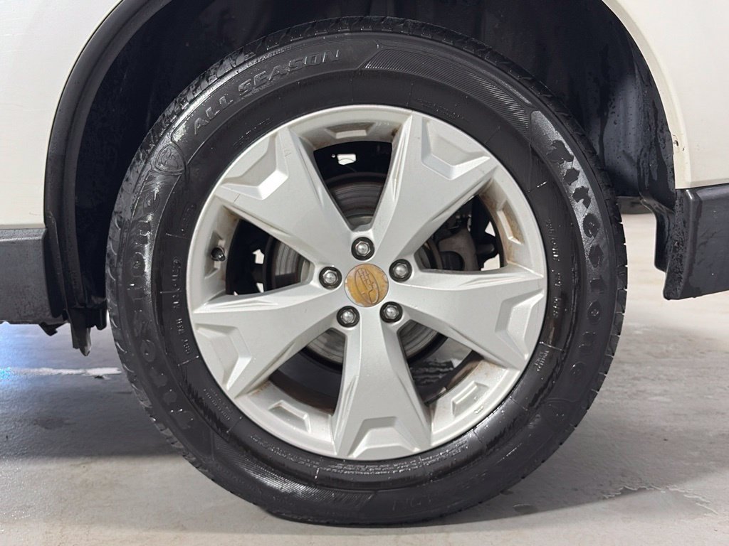 Used 2014 Subaru Forester 2.5i Touring AWD/4WD image 12