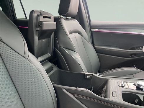 Used 2025 Jeep Wagoneer S Limited image 24