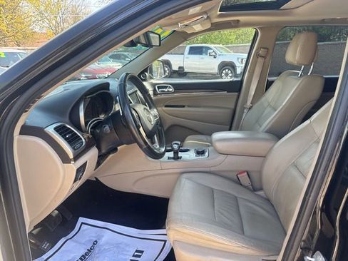 Used 2014 Jeep Grand Cherokee Limited w/ Trailer Tow Group IV AWD/4WD image 29