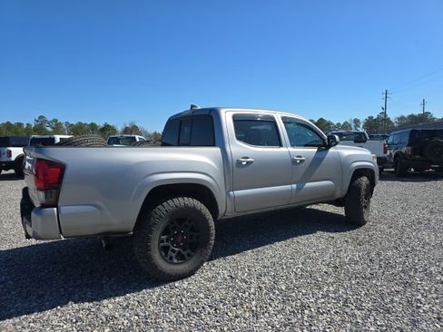 Used 2021 Toyota Tacoma SR image 5