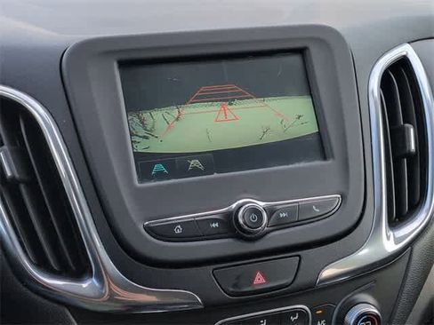 Used 2018 Chevrolet Equinox LT image 28