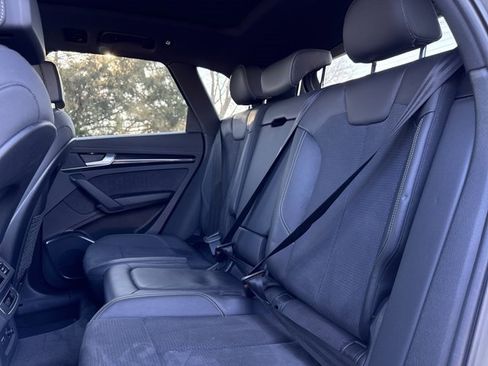 Used 2024 Audi SQ5 Premium w/ Convenience Package image 13