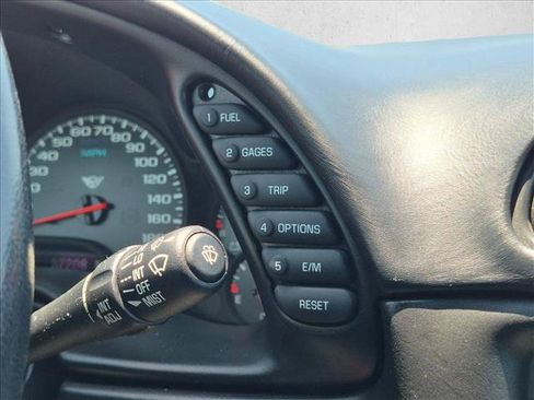Used 2004 Chevrolet Corvette Coupe w/ Preferred Equipment Group RWD image 15