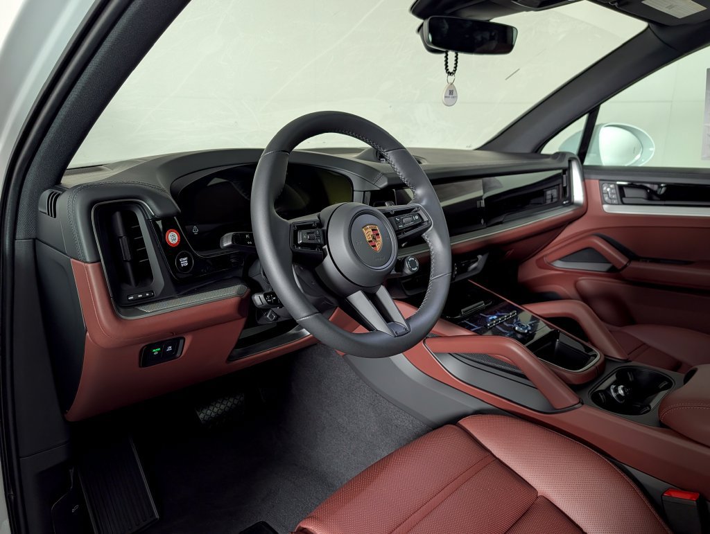 New 2026 Porsche Cayenne AWD/4WD image 4
