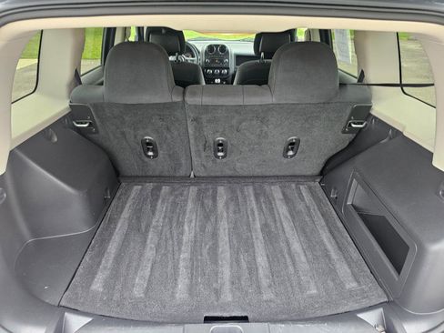 Used 2016 Jeep Patriot Sport FWD image 20