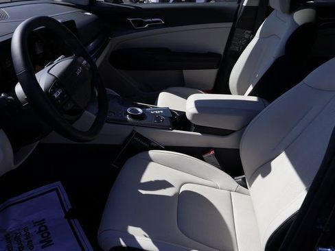 New 2026 Kia Sportage EX image 38