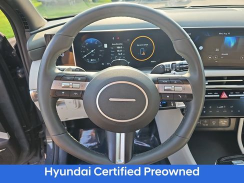 Certified 2025 Hyundai Tucson Limited FWD image 17