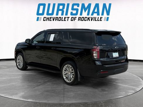 Used 2023 Chevrolet Suburban RST w/ Luxury Package AWD/4WD image 4