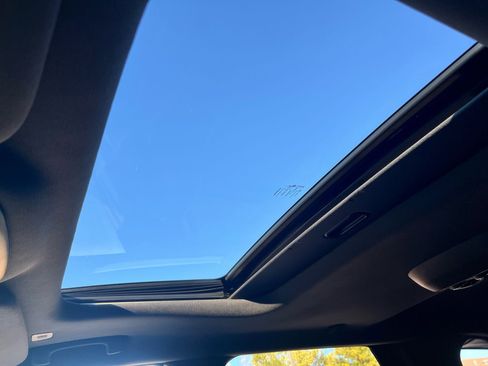 Used 2017 Dodge Durango R/T w/ Technology Group image 30