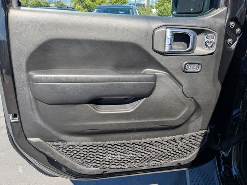 Used 2023 Jeep Wrangler Unlimited Sport AWD/4WD image 14
