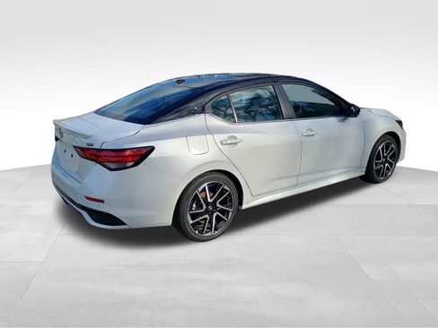 New 2025 Nissan Sentra SR w/ SR Premium Package image 5