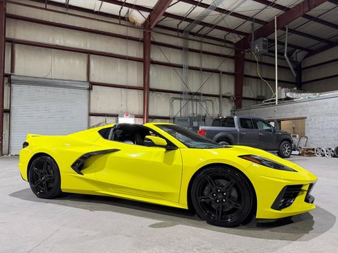 Used 2020 Chevrolet Corvette Stingray Premium Cpe w/ 3LT Preferred Equipment Group RWD image 3