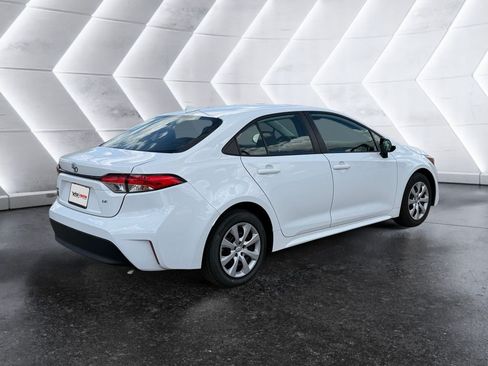 Used 2024 Toyota Corolla LE FWD image 4