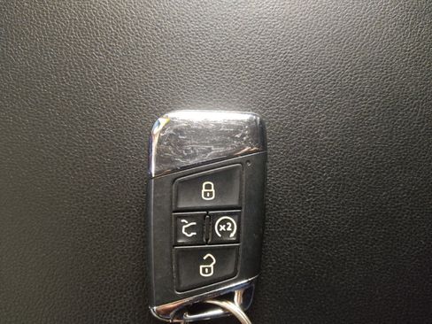 Used 2022 Volkswagen Atlas SE FWD image 32