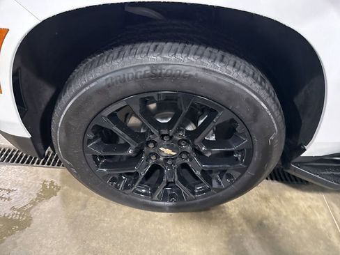 Certified 2025 Chevrolet Tahoe High Country w/ Sun And Tow Package AWD/4WD image 29