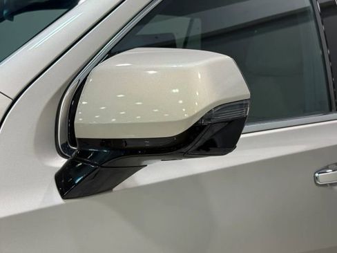 Used 2021 GMC Yukon SLT w/ SLT Luxury Plus Package AWD/4WD image 10