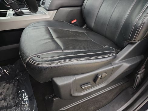 Used 2019 Ford F150 Lariat w/ Equipment Group 502A Luxury RWD image 25