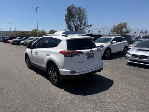 Used 2018 Toyota RAV4 LE w/ All Weather Liner Package FWD image 4
