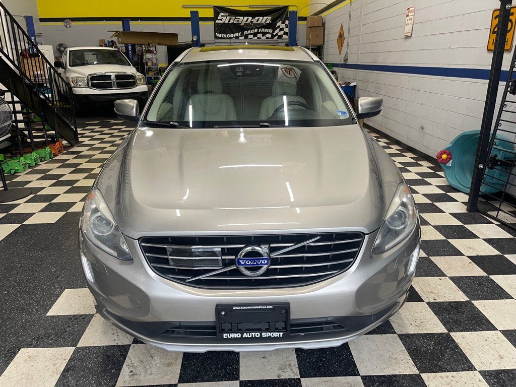 Used 2016 Volvo XC60 T5 Platinum FWD image 1