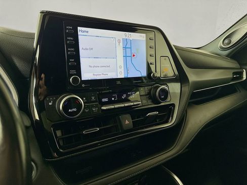 Used 2021 Toyota Highlander XSE image 17