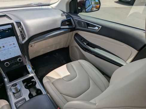 Certified 2021 Ford Edge Titanium FWD image 18