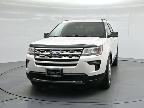 Used 2018 Ford Explorer XLT w/ Equipment Group 202A FWD image 53