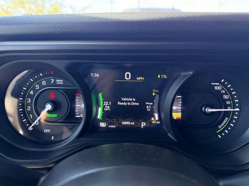 Used 2024 Jeep Wrangler Unlimited AWD/4WD image 14
