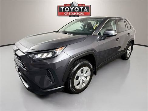 Certified 2022 Toyota RAV4 LE AWD/4WD image 3