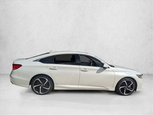 Used 2020 Honda Accord Sport image 4