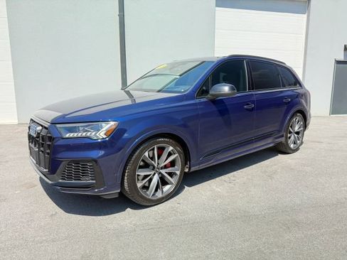 Used 2023 Audi SQ7 Prestige AWD/4WD image 2