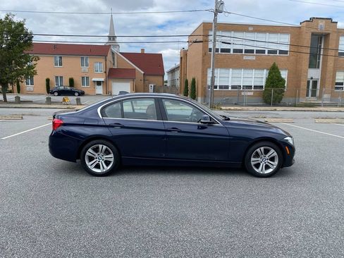 Used 2016 BMW 328i xDrive Sedan AWD/4WD image 3