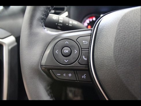 Used 2023 Toyota RAV4 XLE Premium image 27