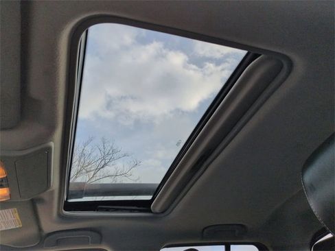 Used 2017 Nissan Frontier PRO-4X w/ Pro-4x Luxury Package image 22