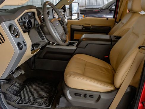 Used 2015 Ford F350 Lariat w/ Lariat Interior Package image 14